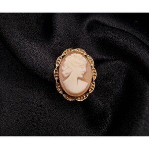 Vintage 1/20 12K Gold Cameo Brooch Featuring Intricate Carving